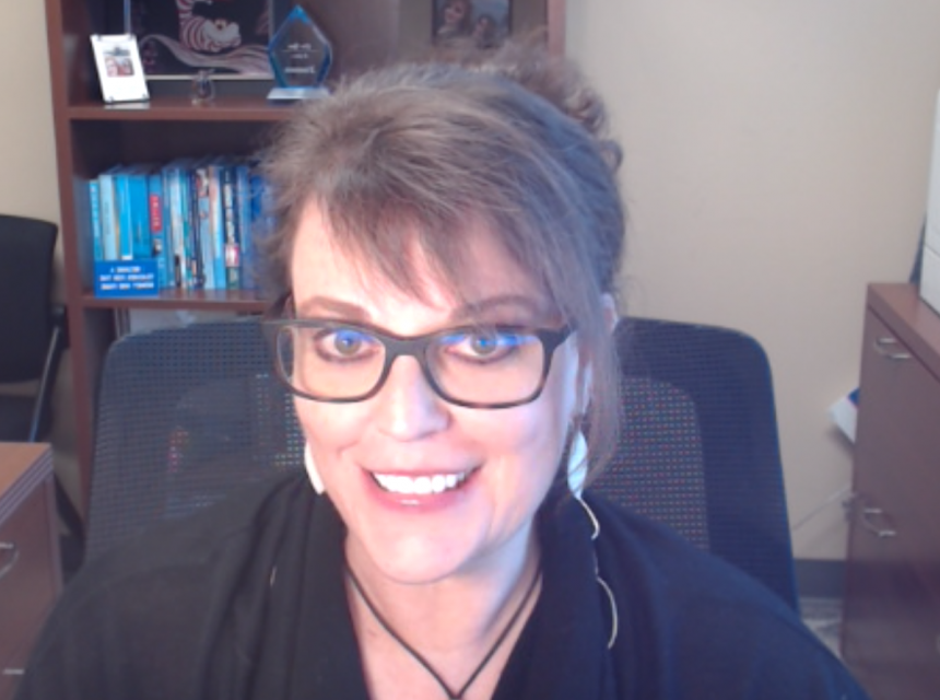 Headshot photo of Erin Sipes